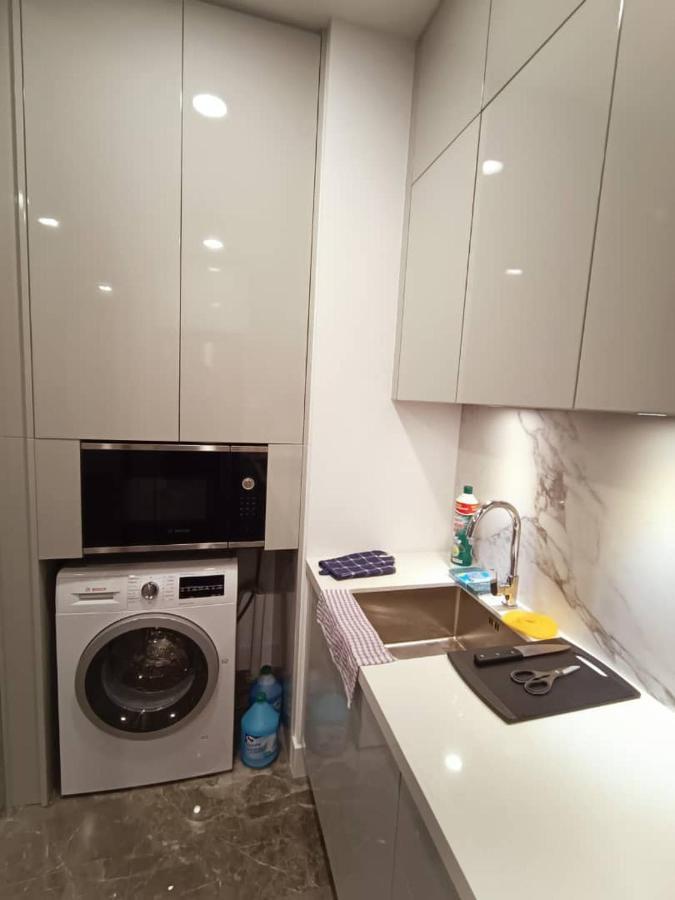 Guest house Platinum 2 New Kl Cbd New Luxury With Best Infinity View To Klcc Twin Towers Pool *